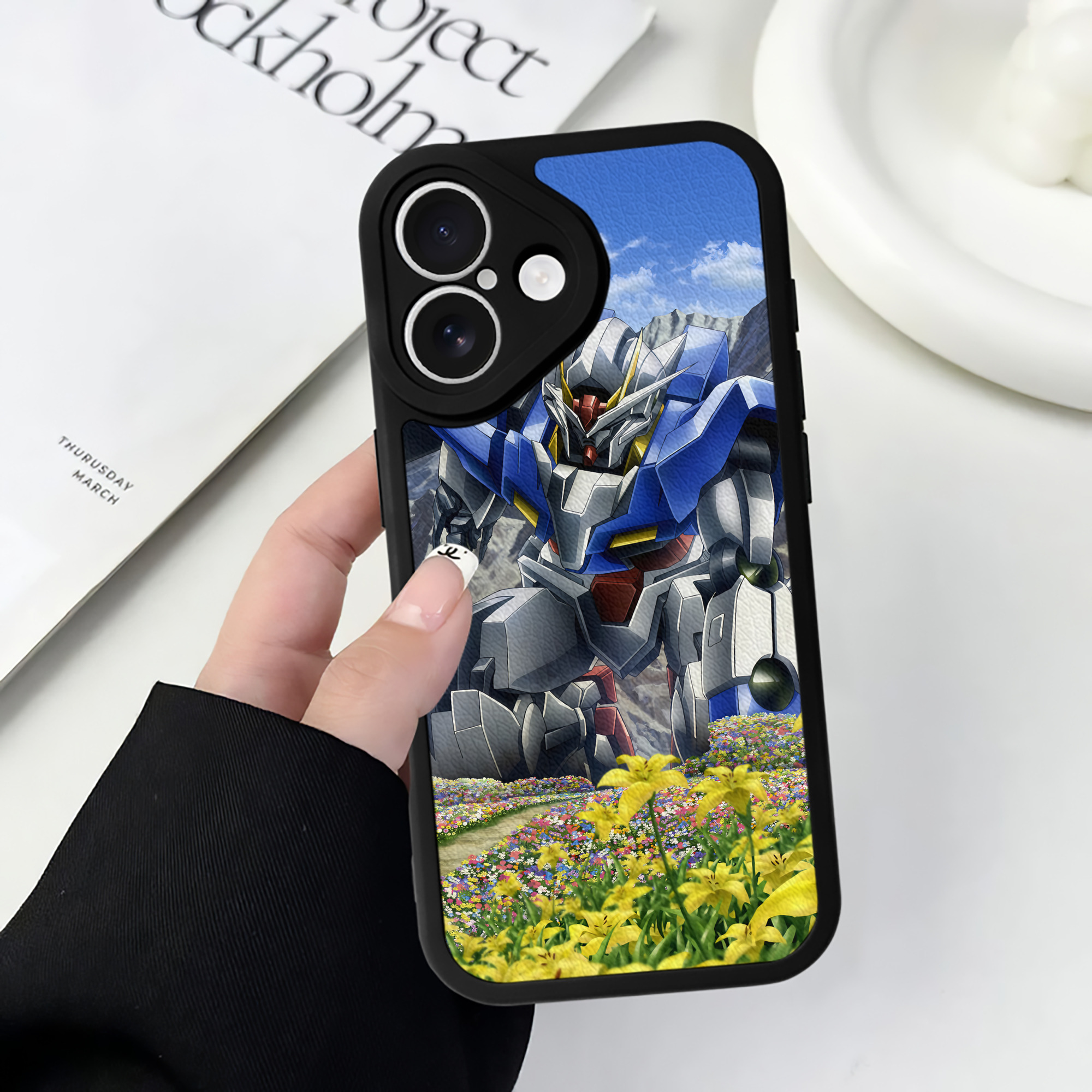 （画像用） 機動戦士ガンダム Mobile Suit Gundam 【iPhone 16シリーズ対応】シリコンスマホケース（レザー調） 材質：シリコン